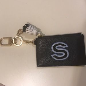 **ALMOST NEW TORY BURCH KEYCHAIN WALLET**